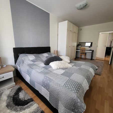 Long Holiday Apartment Kuressaare Luaran gambar