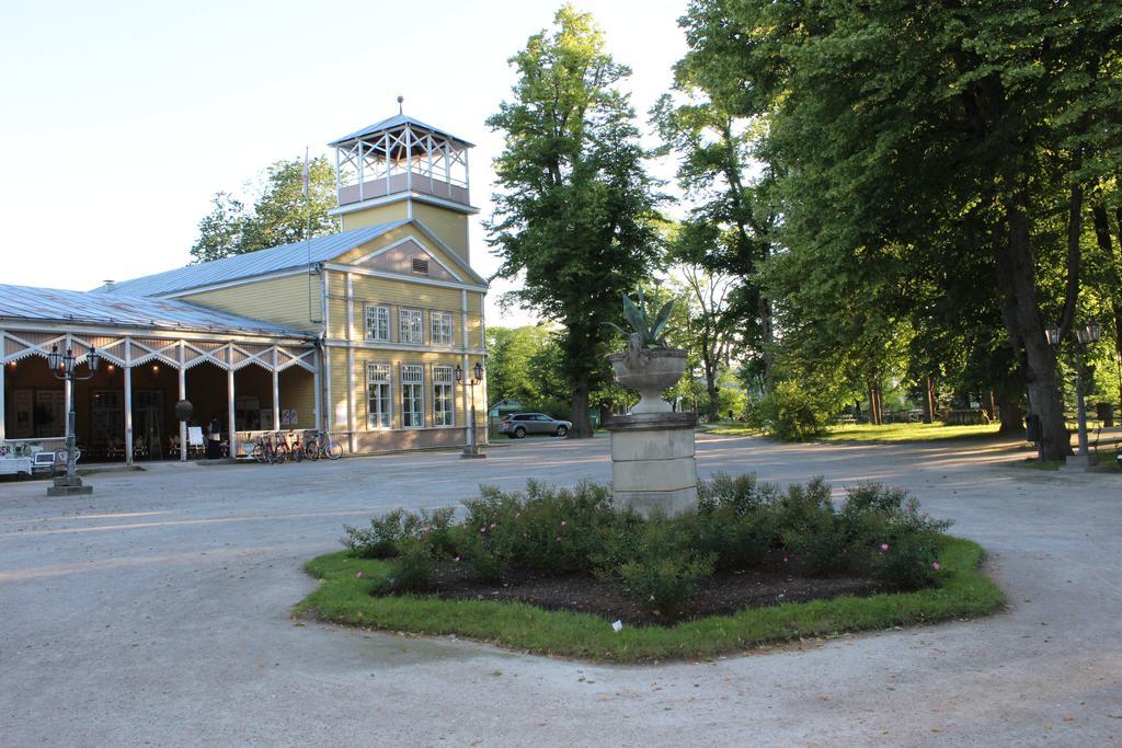 Long Holiday Apartment Kuressaare Luaran gambar